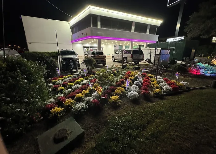 Contempra Inn Kenner